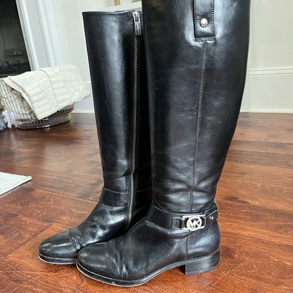Michael Kors Boots - Picture 1 of 3
